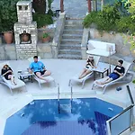 爱琴海门酒店 博德鲁姆